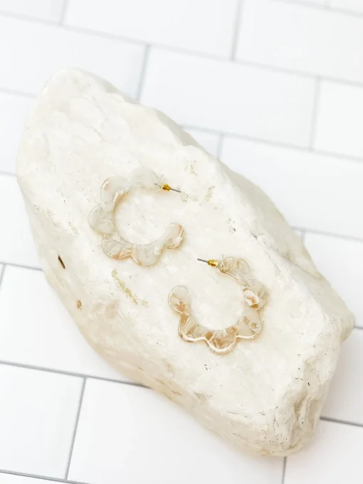 Acrylic Scallop Hoop Earrings - Ivory