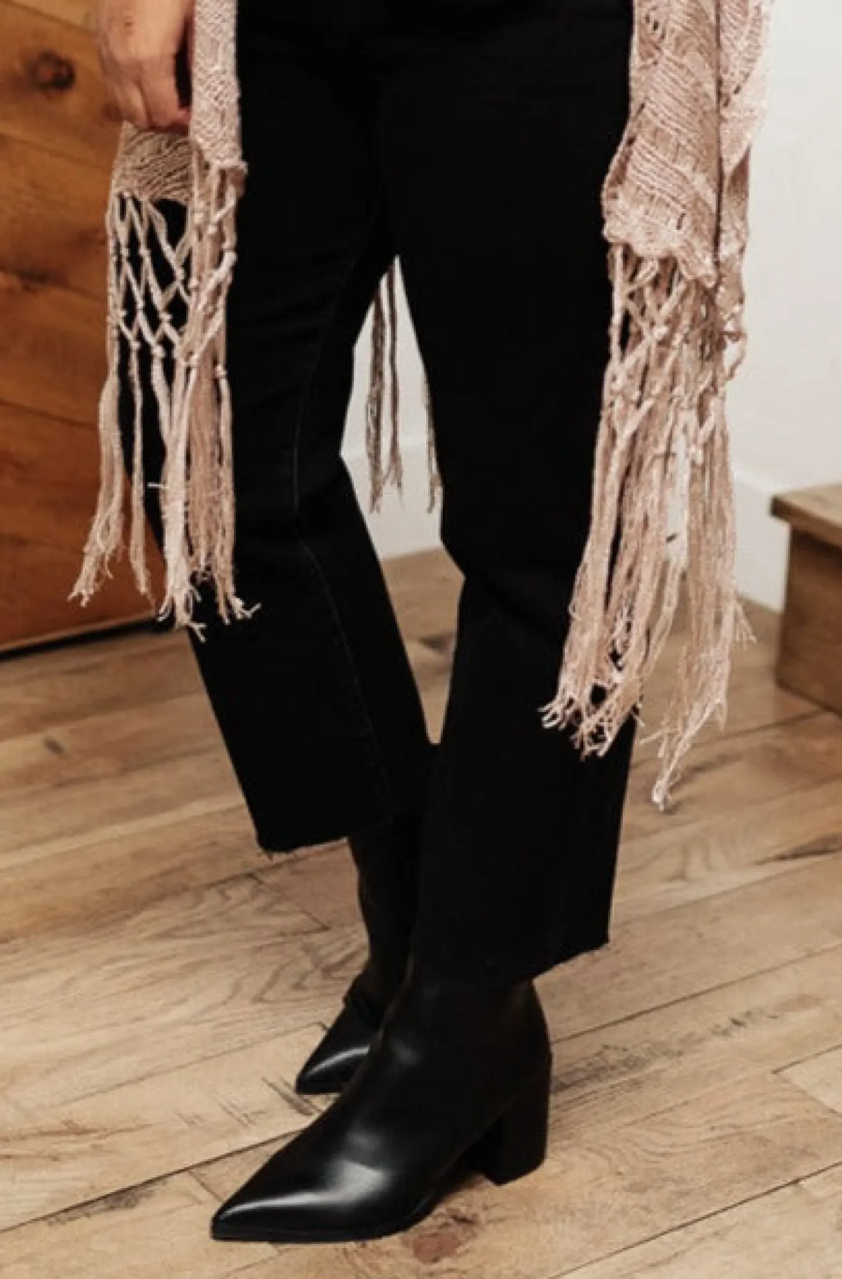 Amari Ankle Boots In Black