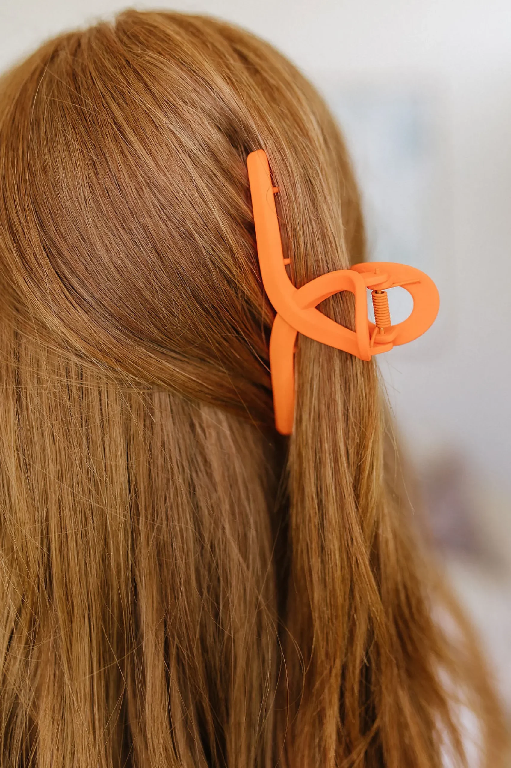 Claw Clip Set of 4 in Orange (Ships in 1-2 Weeks)