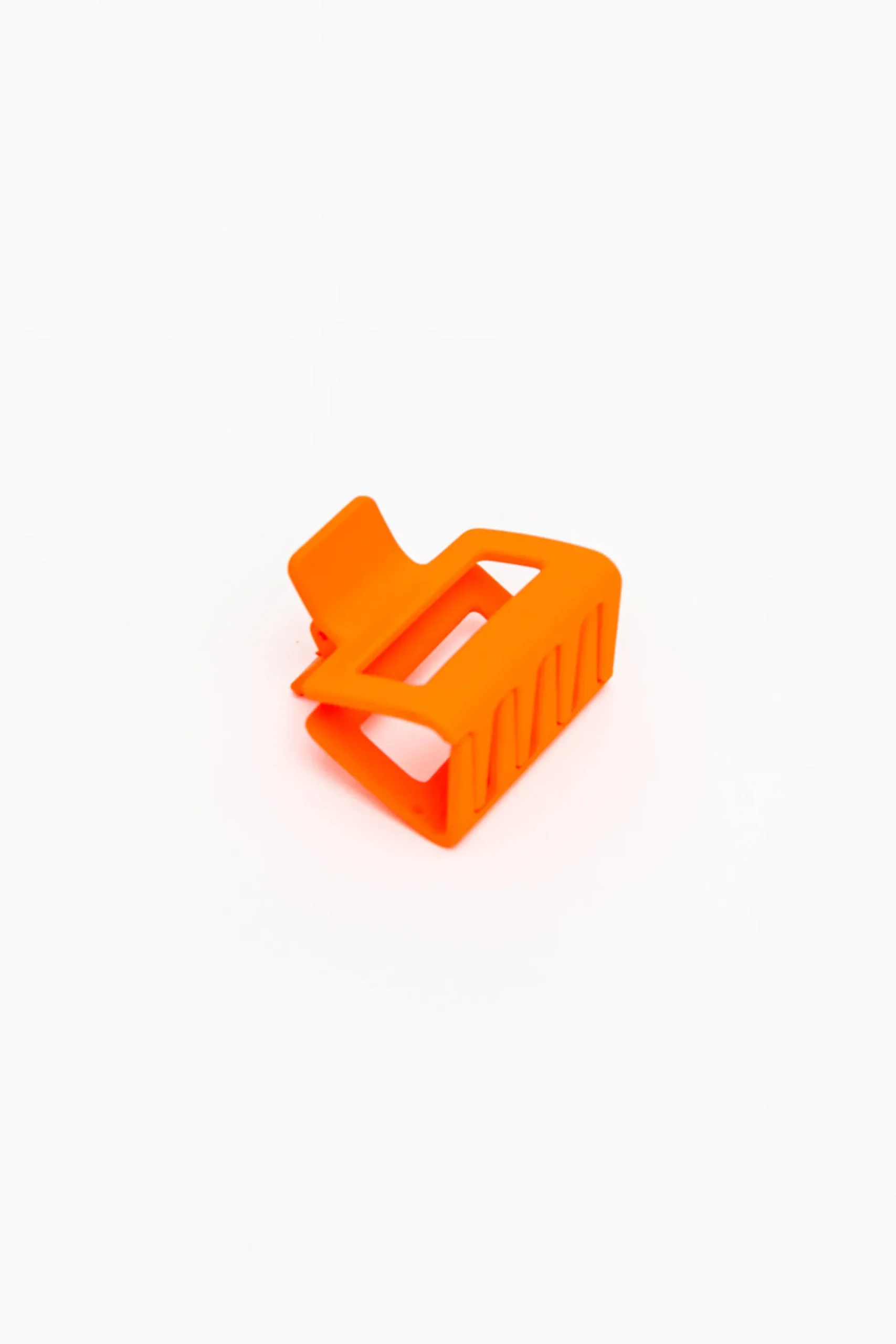 Claw Clip Set of 4 in Orange (Ships in 1-2 Weeks)