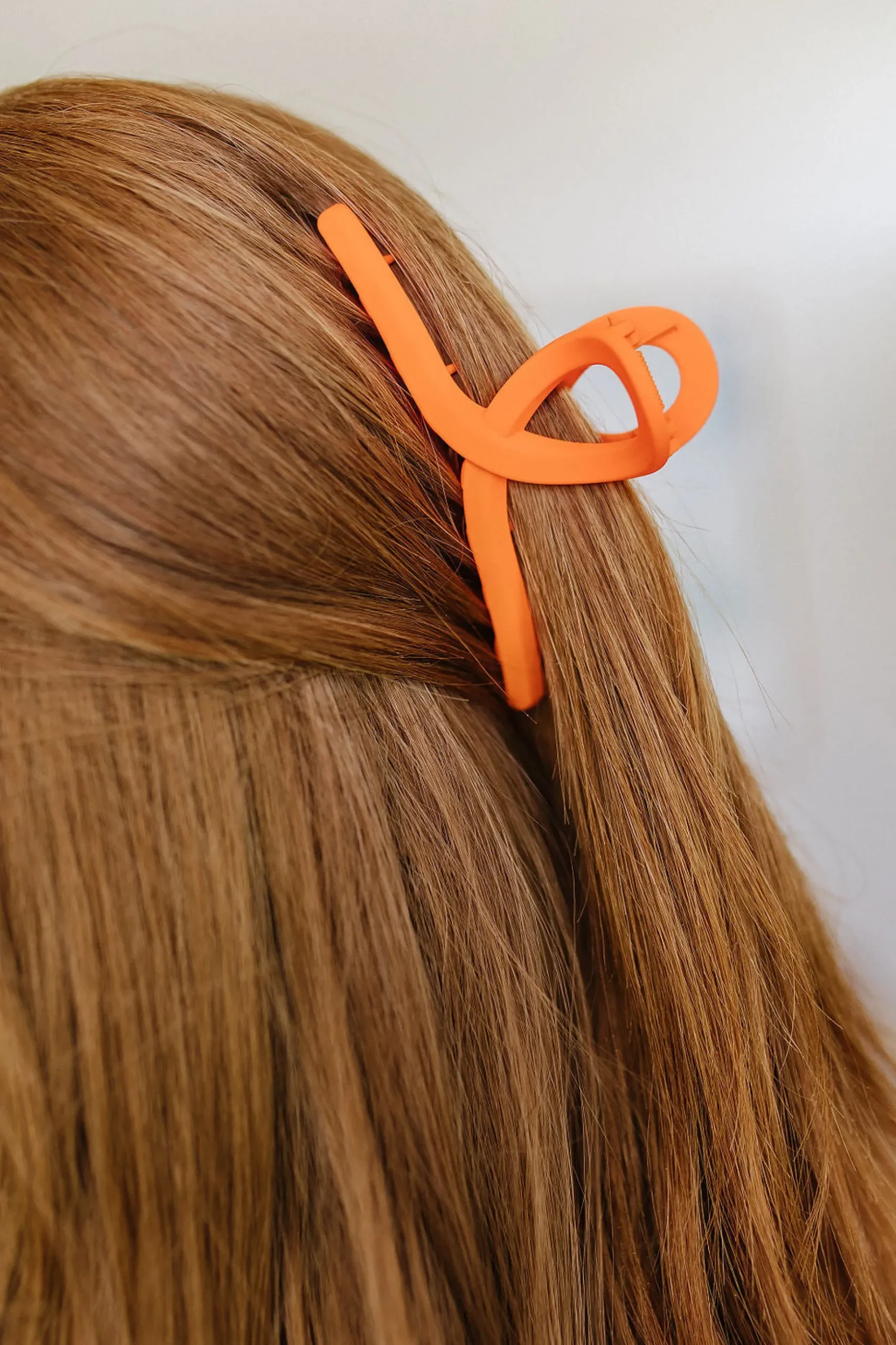 Claw Clip Set of 4 in Orange (Ships in 1-2 Weeks)