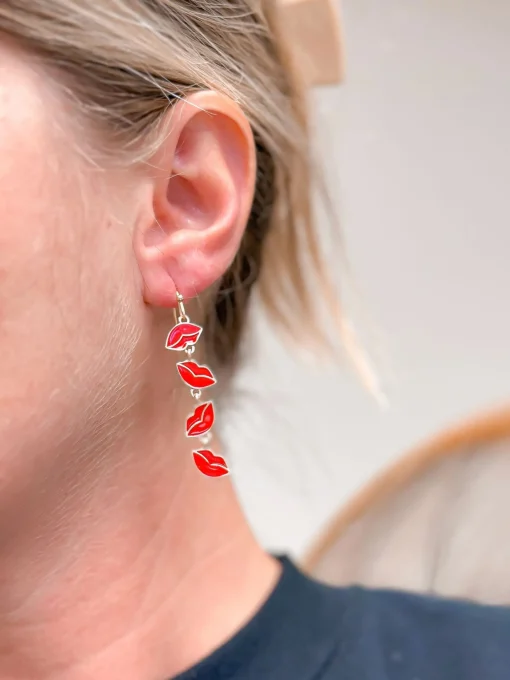 Enamel Lips Dangle Earrings