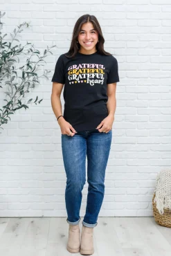 Grateful Heart Graphic T-Shirt In Black (Ships in 1-2 Weeks)