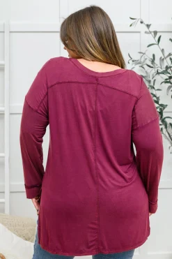Long Sleeve Knit Top With Pocket In Burgundy