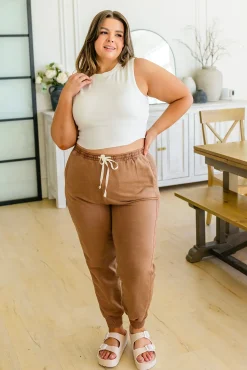 Best Friends Cropped Tank (Ships in 1-2 Weeks)