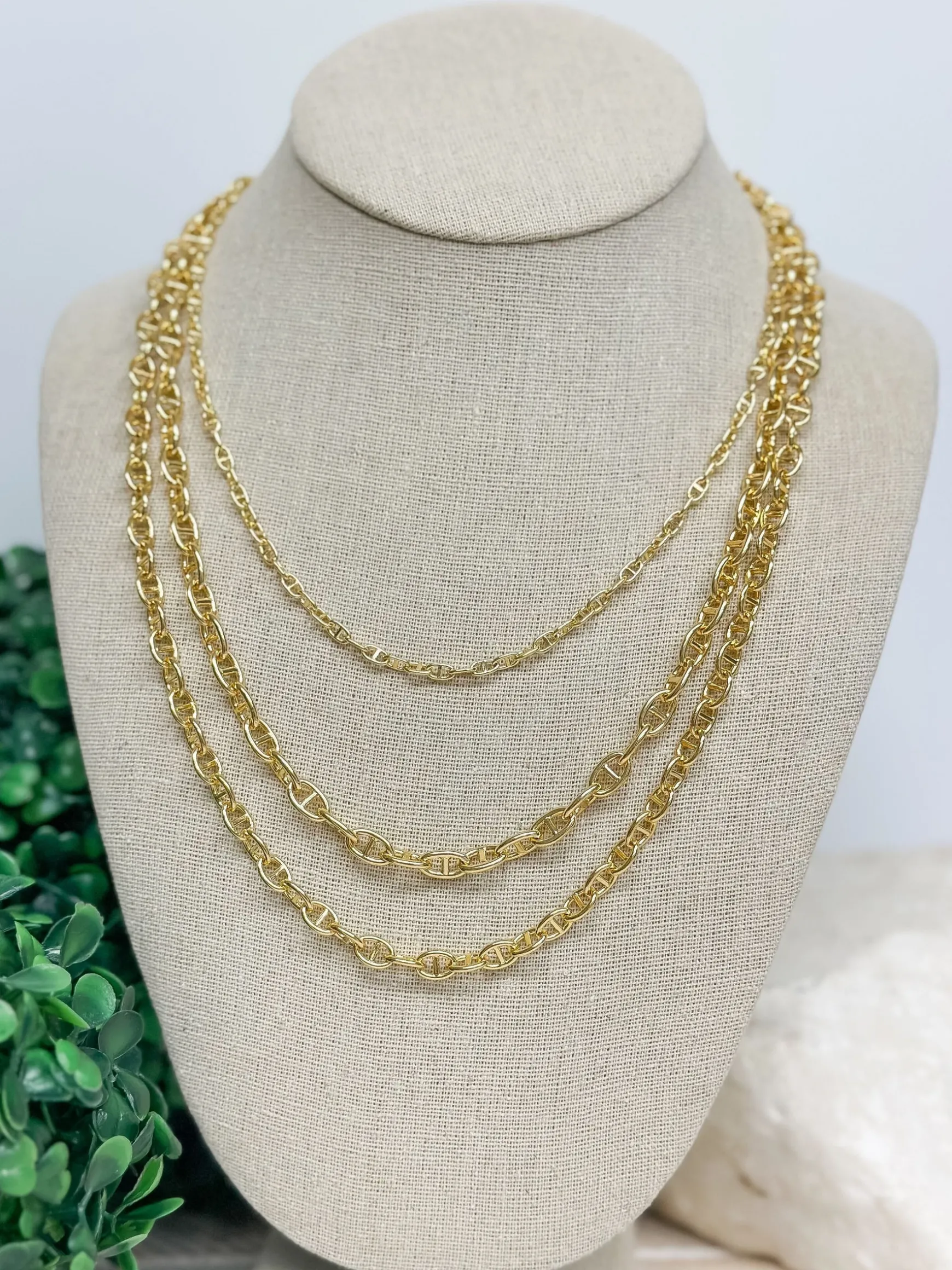 Bestie Best Necklace - Gold by B.B. Lila