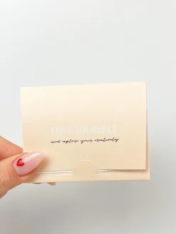 Camera Pendant Necklace - Gold