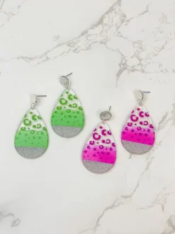 Cheetah Painted Clear Glitter Dangle Earrings - Fuchsia