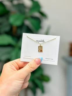 Clover Medallion Pendant Necklace