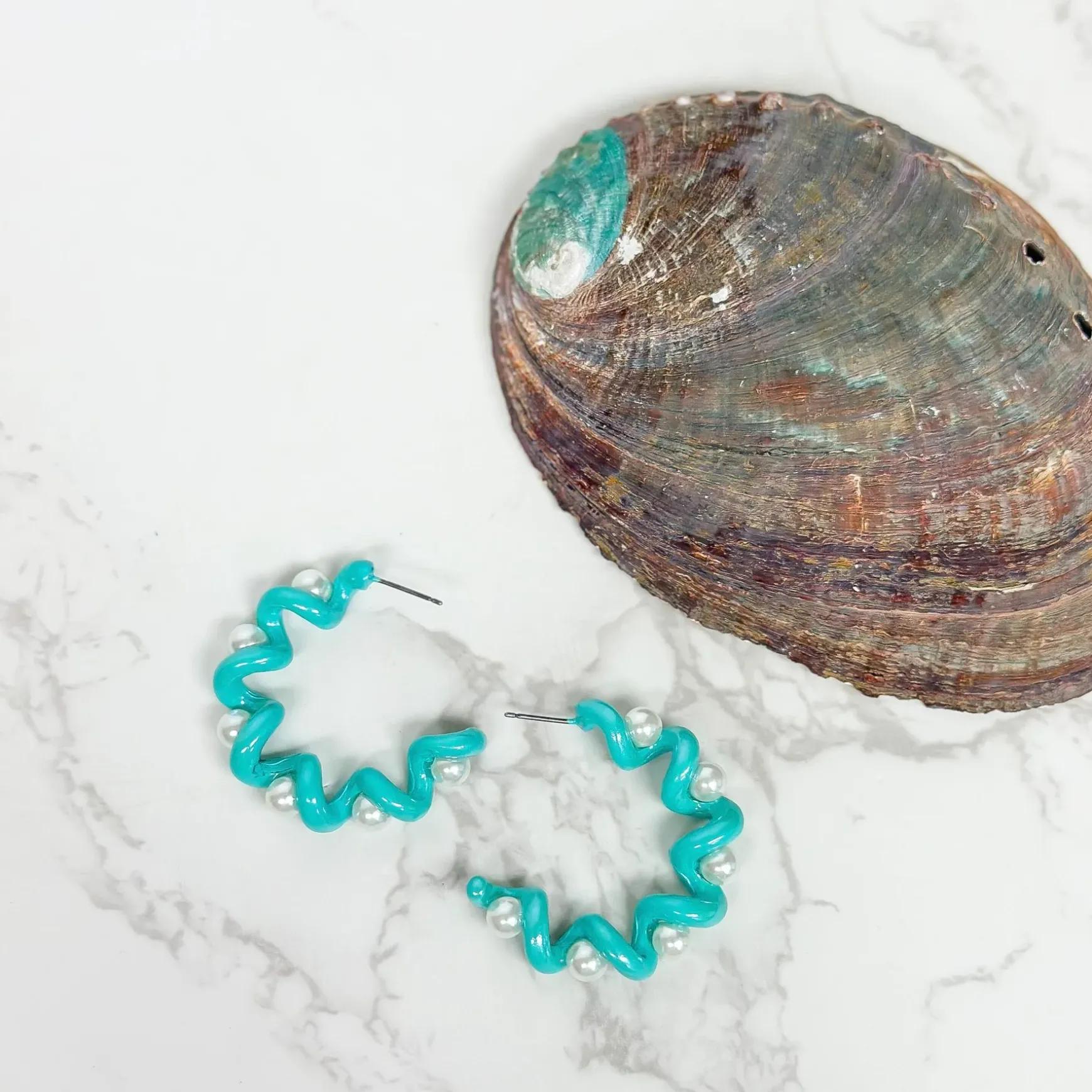 Color Coated Pearl Coil Hoop Earrings - Mint