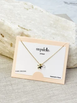 Cubic Zirconia Star Pendant Necklace - Gold