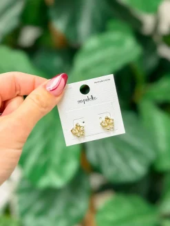 Dainty Pearl Flower Stud Earrings - Gold