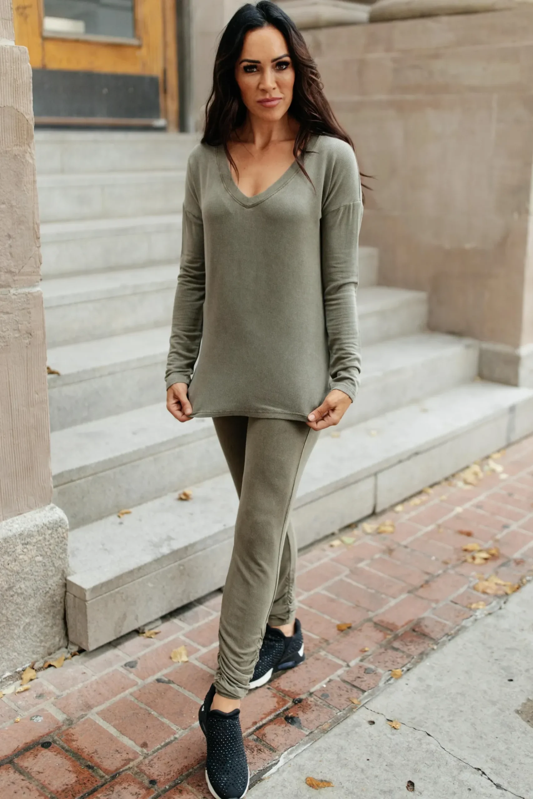 Essential Lounge Top in Mineral Wash Olive