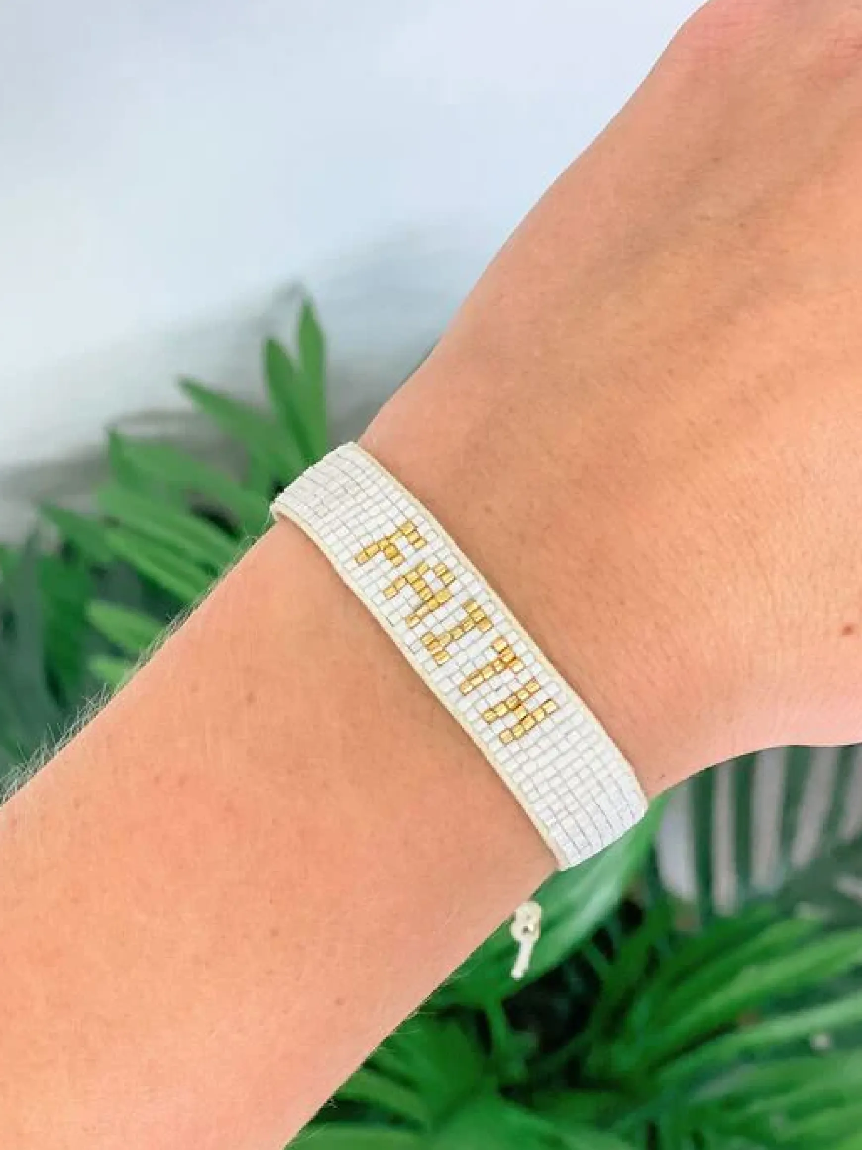 'Faith' Beaded Adjustable Pull Bracelet - Ivory