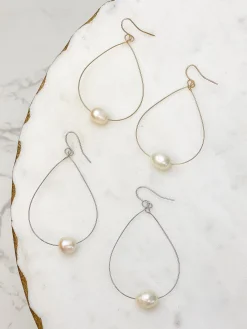 Freshwater Pearl Minimalist Oval Earrings - Gold