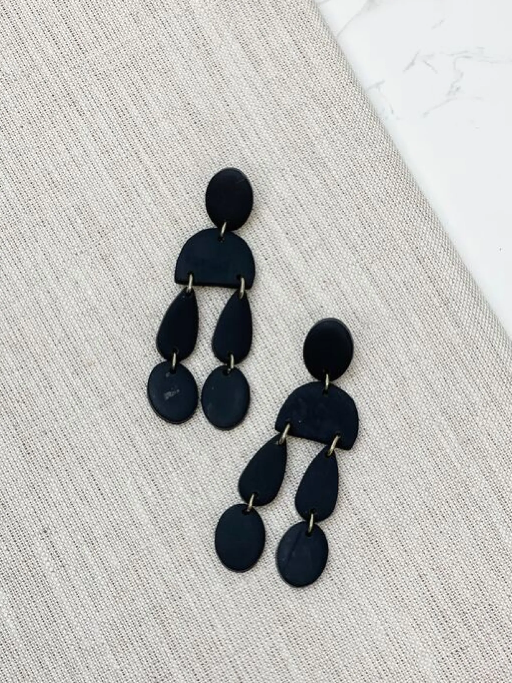 Geometric Clay Dangle Earrings - Black