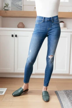 Get Together Mid-Rise Skinny Jegging by Judy Blue