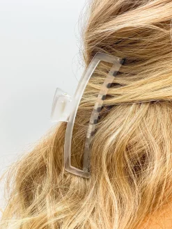 Giant Frosted Claw Clip - Clear