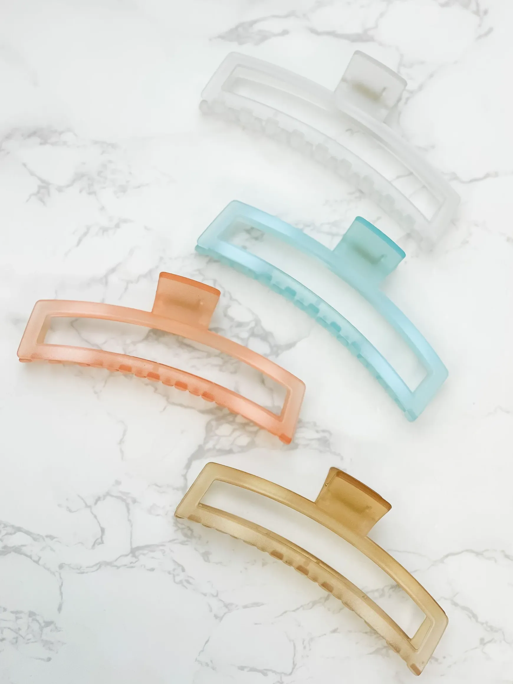 Giant Frosted Claw Clip - Peach