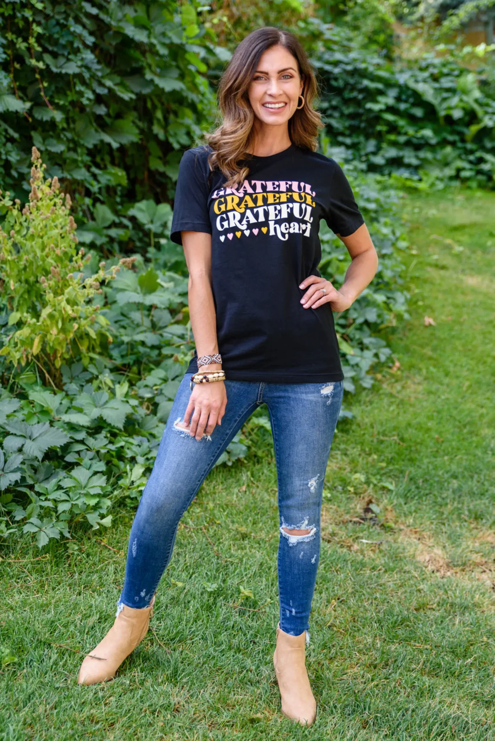 Grateful Heart Graphic T-Shirt In Black (Ships in 1-2 Weeks)