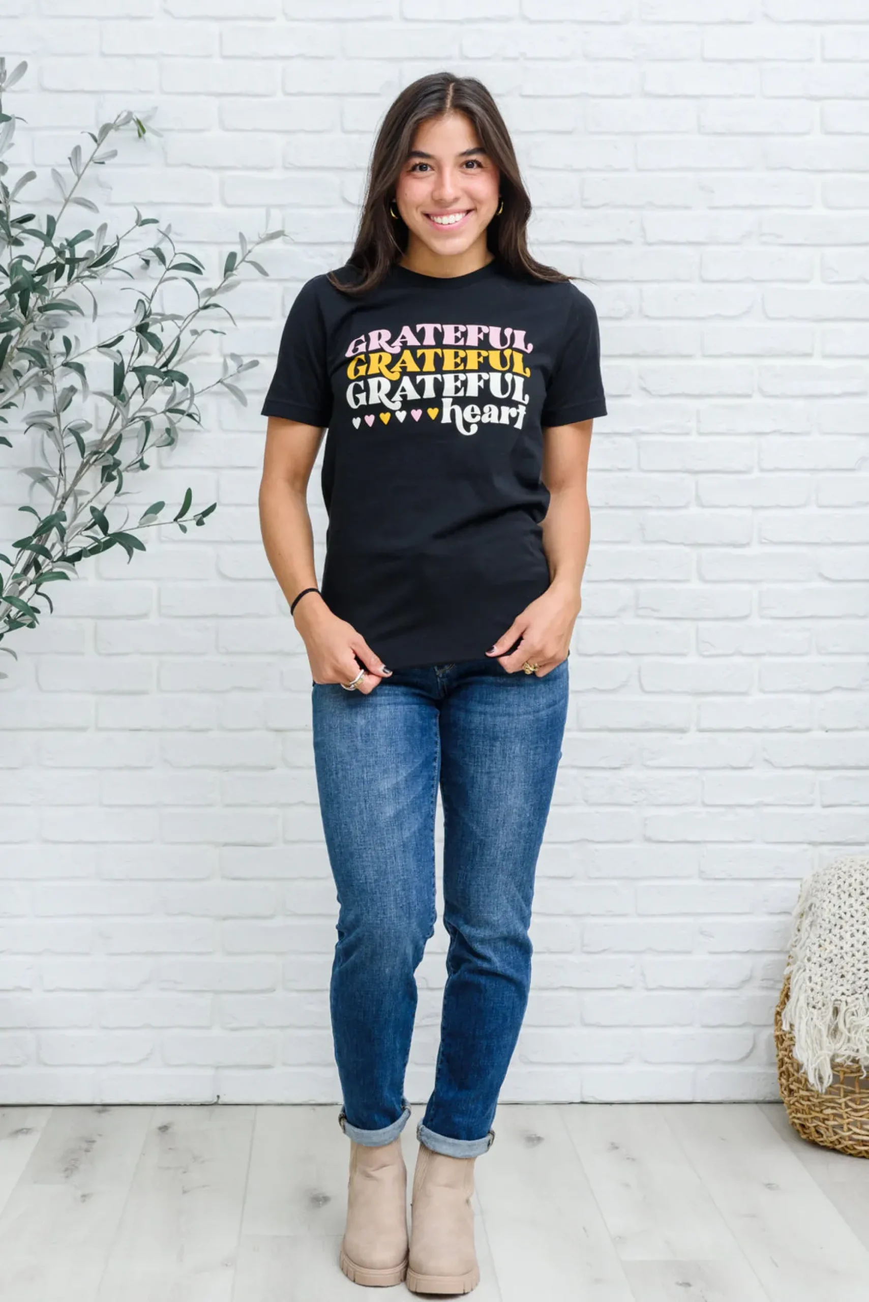 Grateful Heart Graphic T-Shirt In Black (Ships in 1-2 Weeks)
