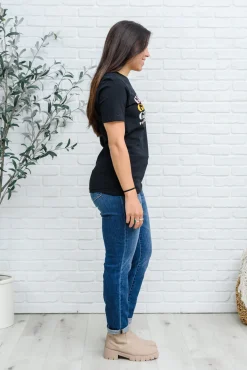 Grateful Heart Graphic T-Shirt In Black (Ships in 1-2 Weeks)