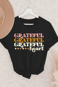 Grateful Heart Graphic T-Shirt In Black (Ships in 1-2 Weeks)