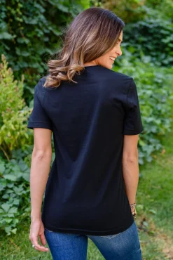 Grateful Heart Graphic T-Shirt In Black (Ships in 1-2 Weeks)