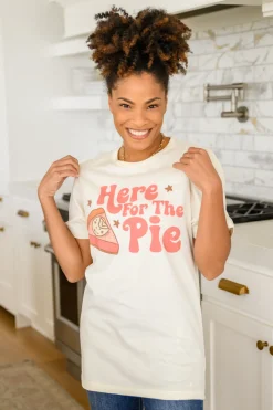 Here For The Pie Graphic T-Shirt In Cream