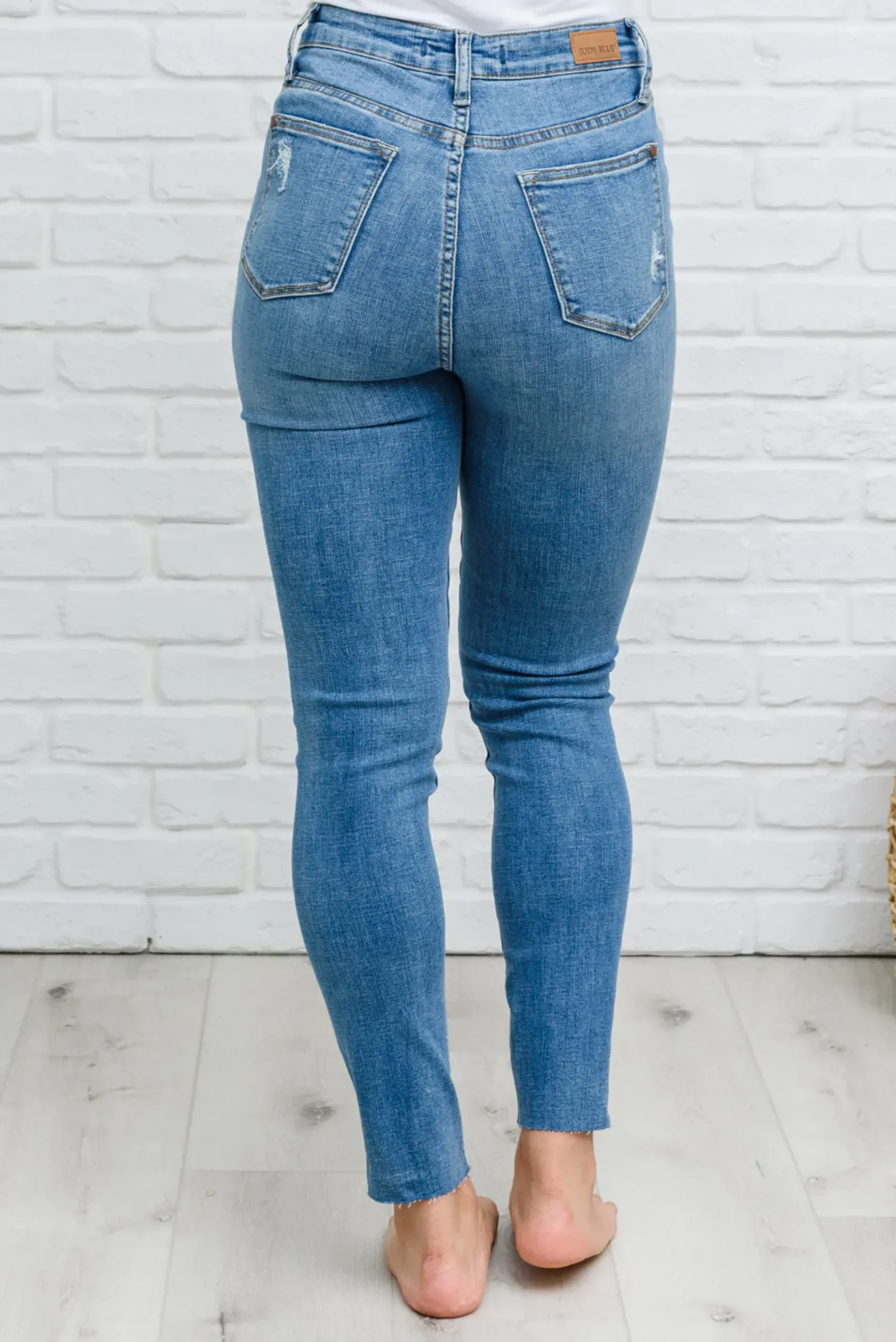 Hi-waisted Dandelion Embroidery Skinny by Judy Blue