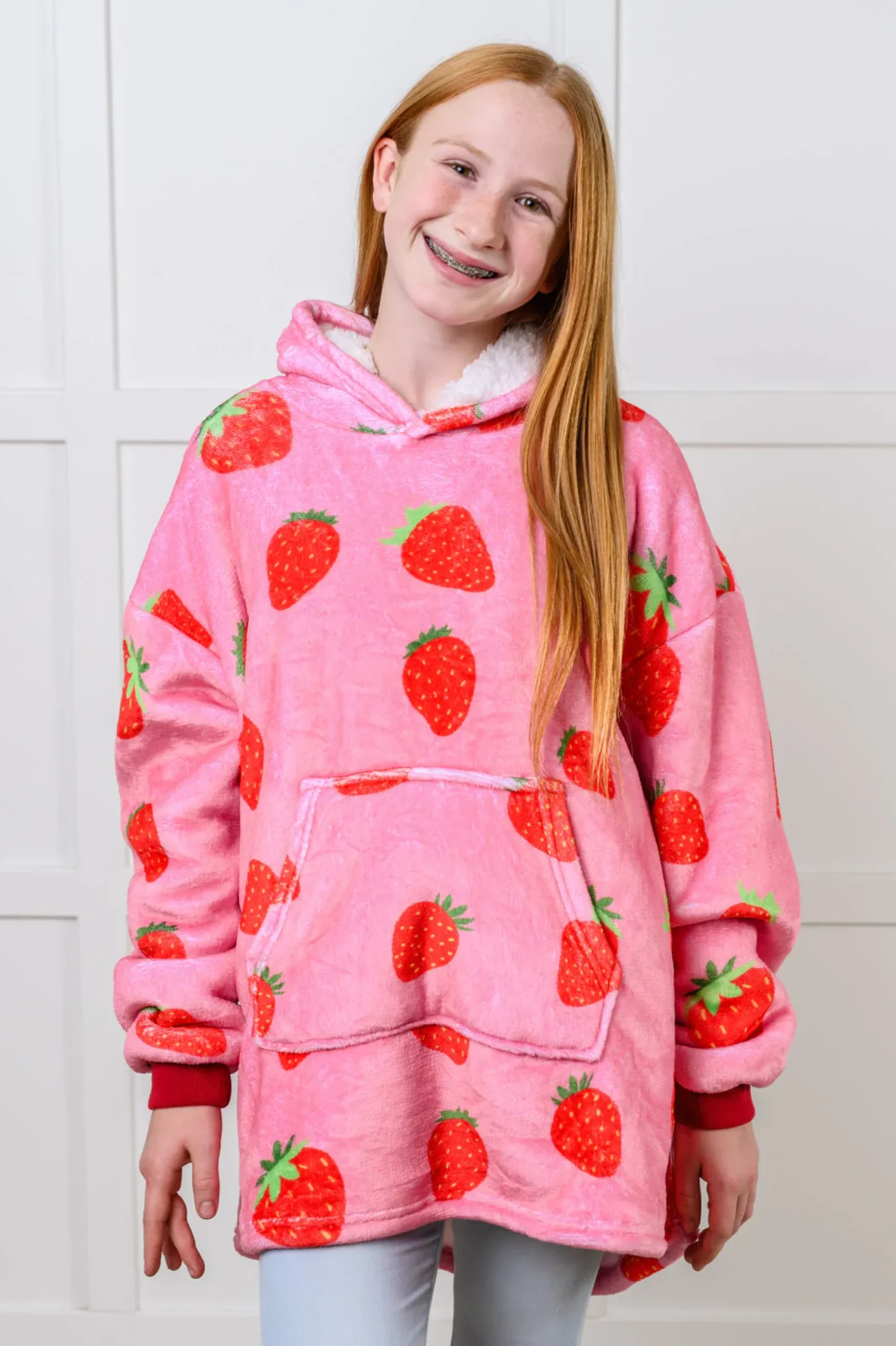 Kids Oversized Hoodie Blanket in Strawberry