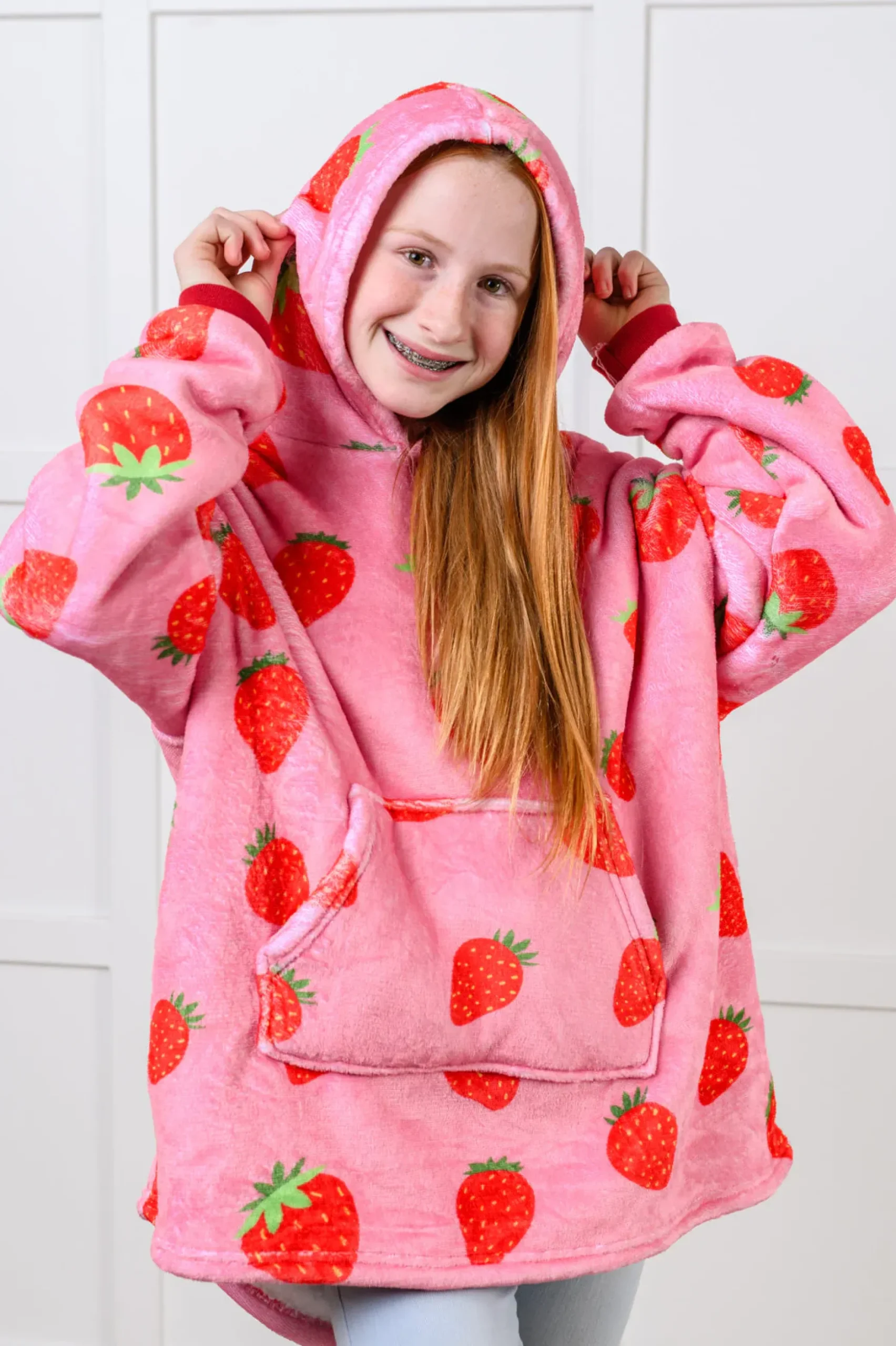 Kids Oversized Hoodie Blanket in Strawberry