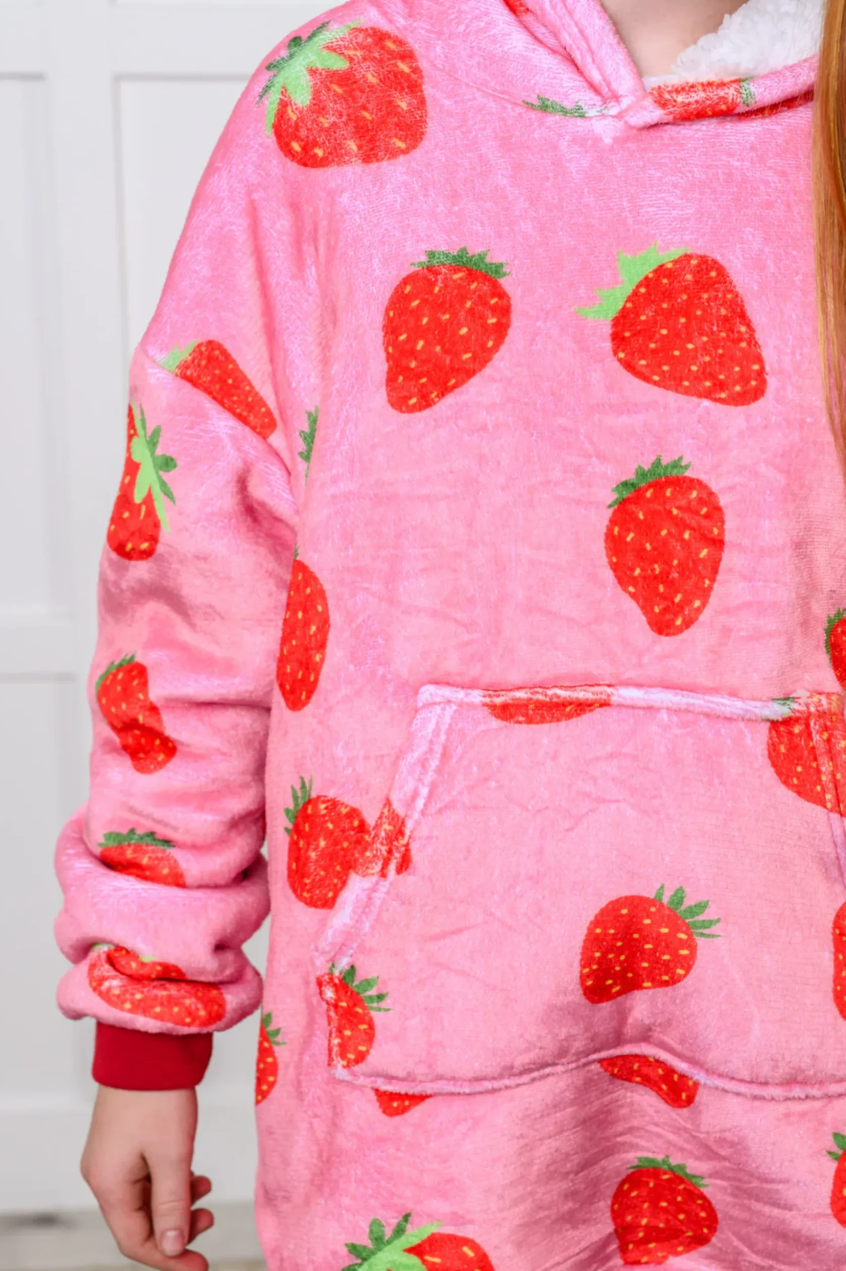 Kids Oversized Hoodie Blanket in Strawberry