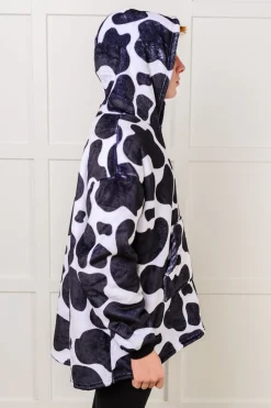 Kids Oversized Hoodie Blanket in Cow