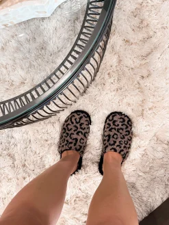 Leopard Fuzzy Slippers - Coffee