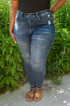 Lily Hi-Waisted Tummy Control Jeans by Judy Blue