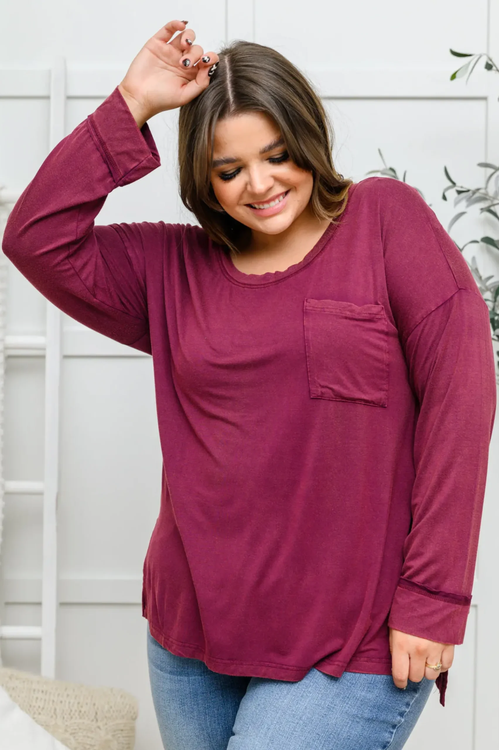Long Sleeve Knit Top With Pocket In Burgundy