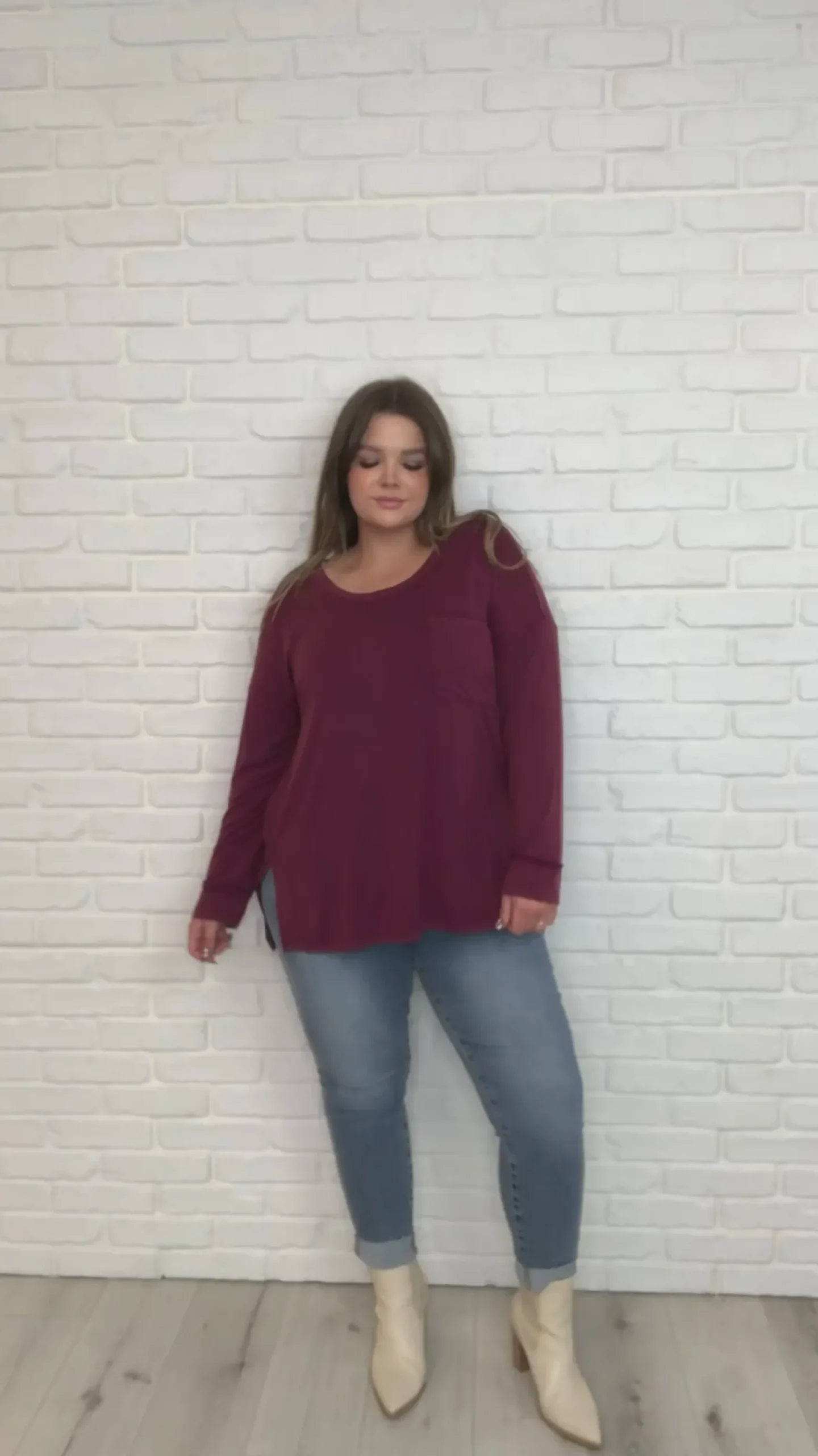 Long Sleeve Knit Top With Pocket In Burgundy