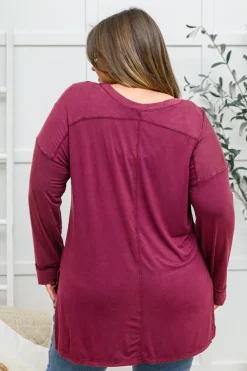 Long Sleeve Knit Top With Pocket In Burgundy