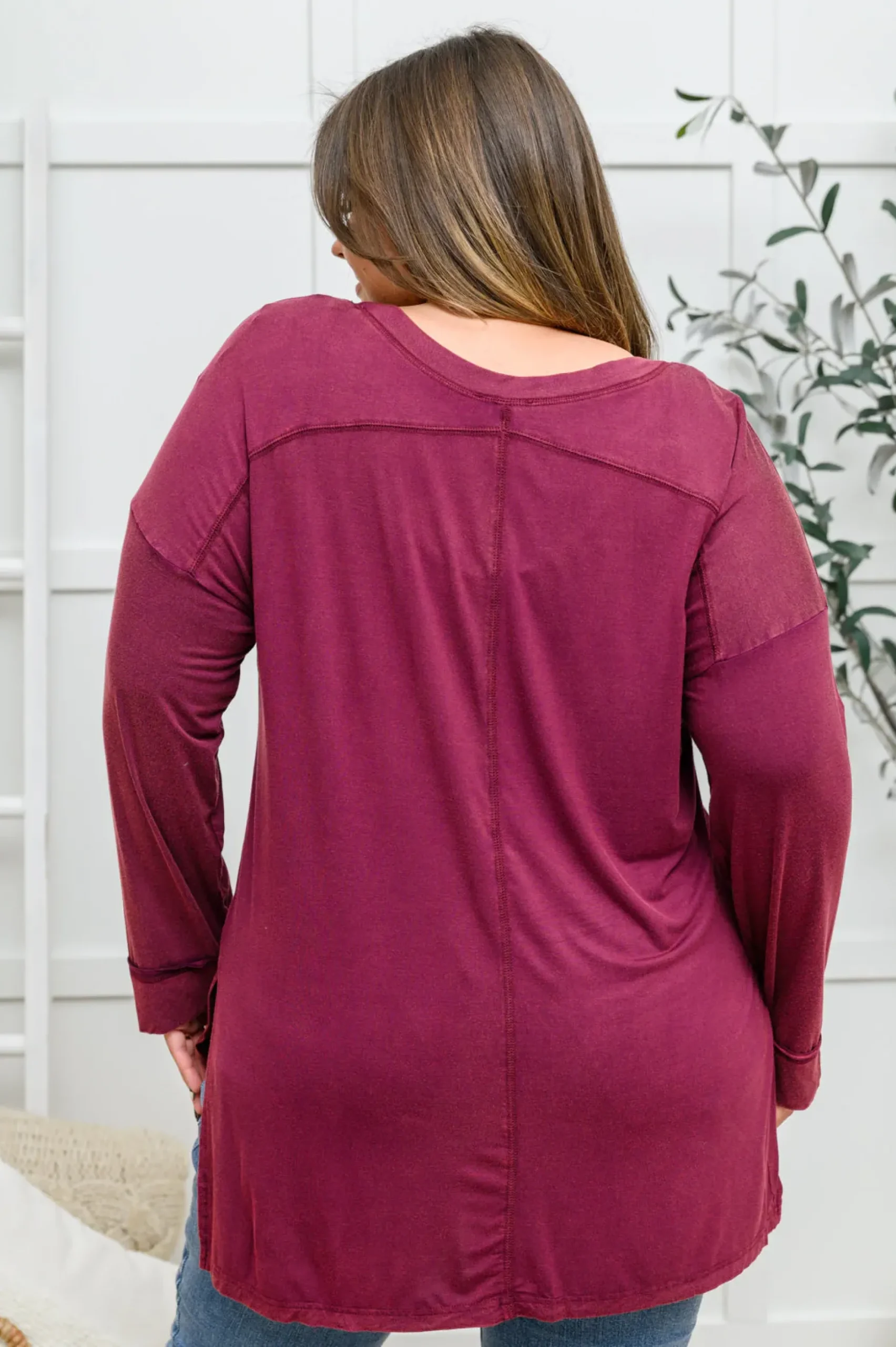 Long Sleeve Knit Top With Pocket In Burgundy