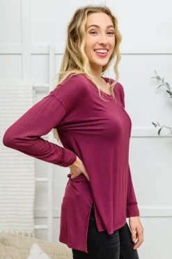 Long Sleeve Knit Top With Pocket In Burgundy