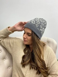 Luxury Cozy Printed Beanie - Gray Leopard