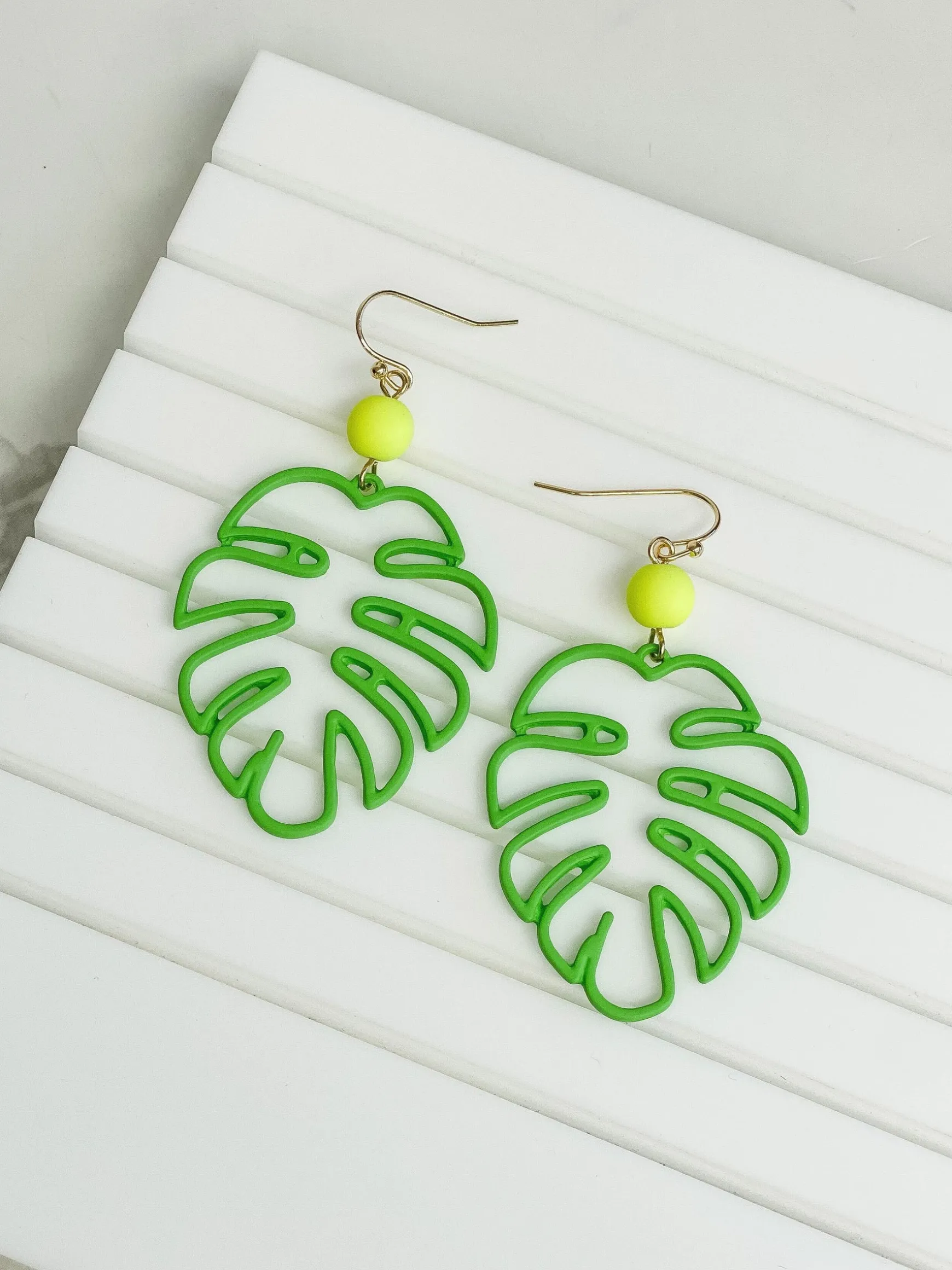 Monstera Color-Coated Outline Dangle Earrings - Green