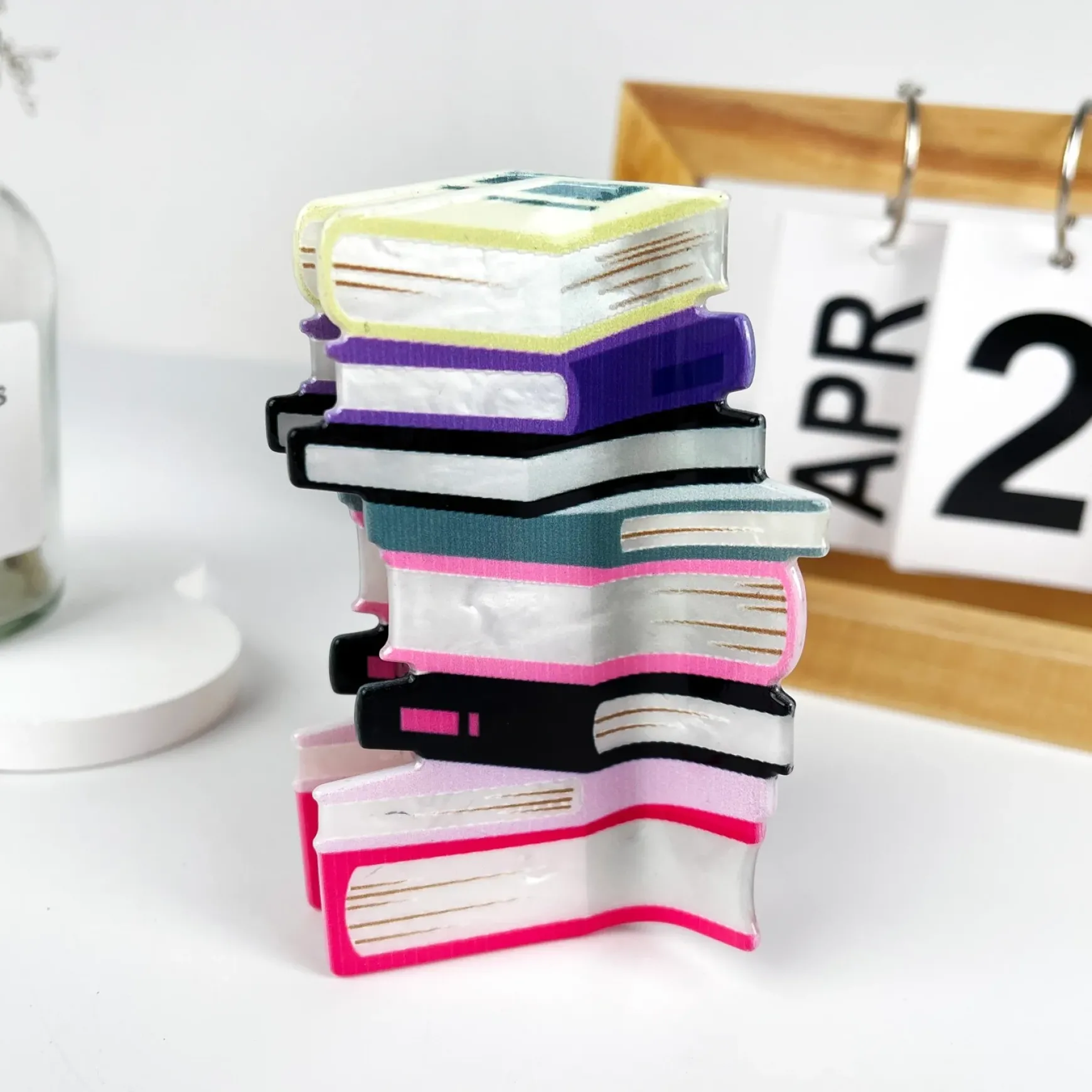 Ocean of Knowledge Book Claw Clip - Pink & Purple