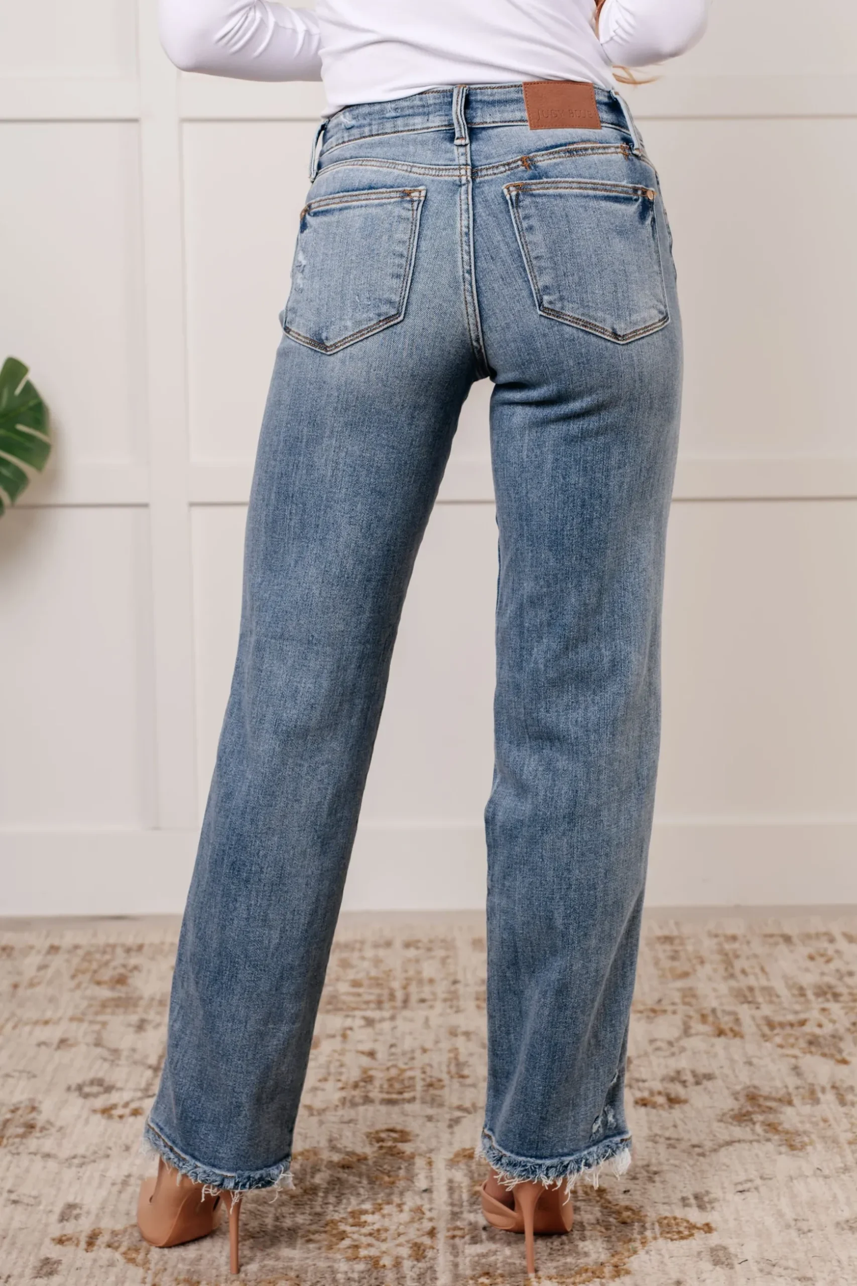 Quinn Mid Rise Cell Phone Pocket Dad Jeans