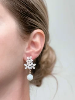 Rhinestone Star Post Pearl Drop Earrings - Gold