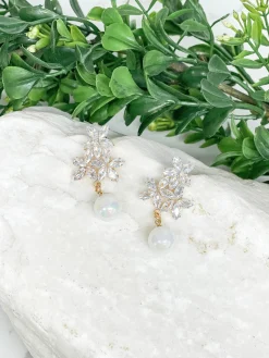 Rhinestone Star Post Pearl Drop Earrings - Gold