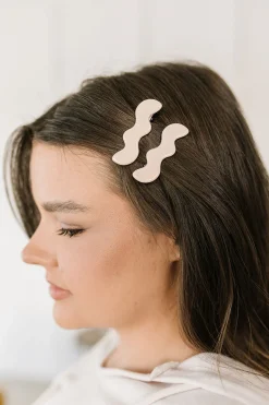 Wavy Clip Set in Cream (Ships in 1-2 Weeks)