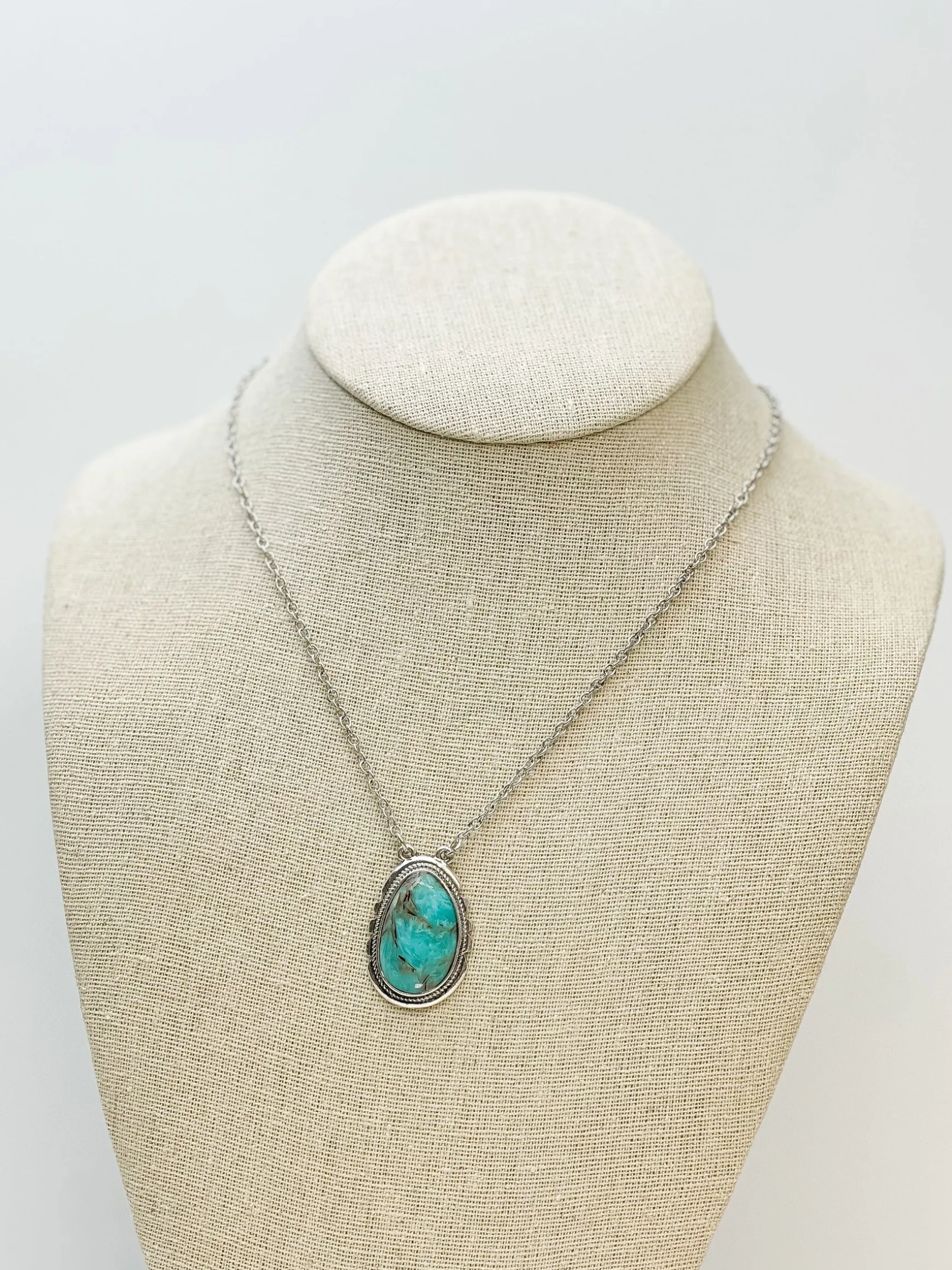 Western Semi-Precious Stone Pendant Necklace - Turquoise