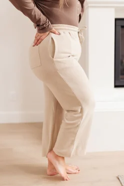 Wide Legged & Cozy Sweatpants in Sand